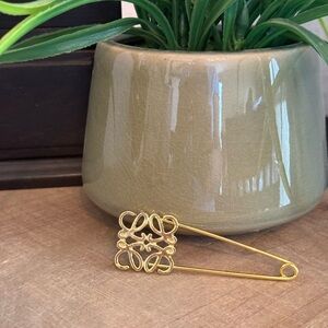 Gold Tone Oversized Safety Pin Brooch